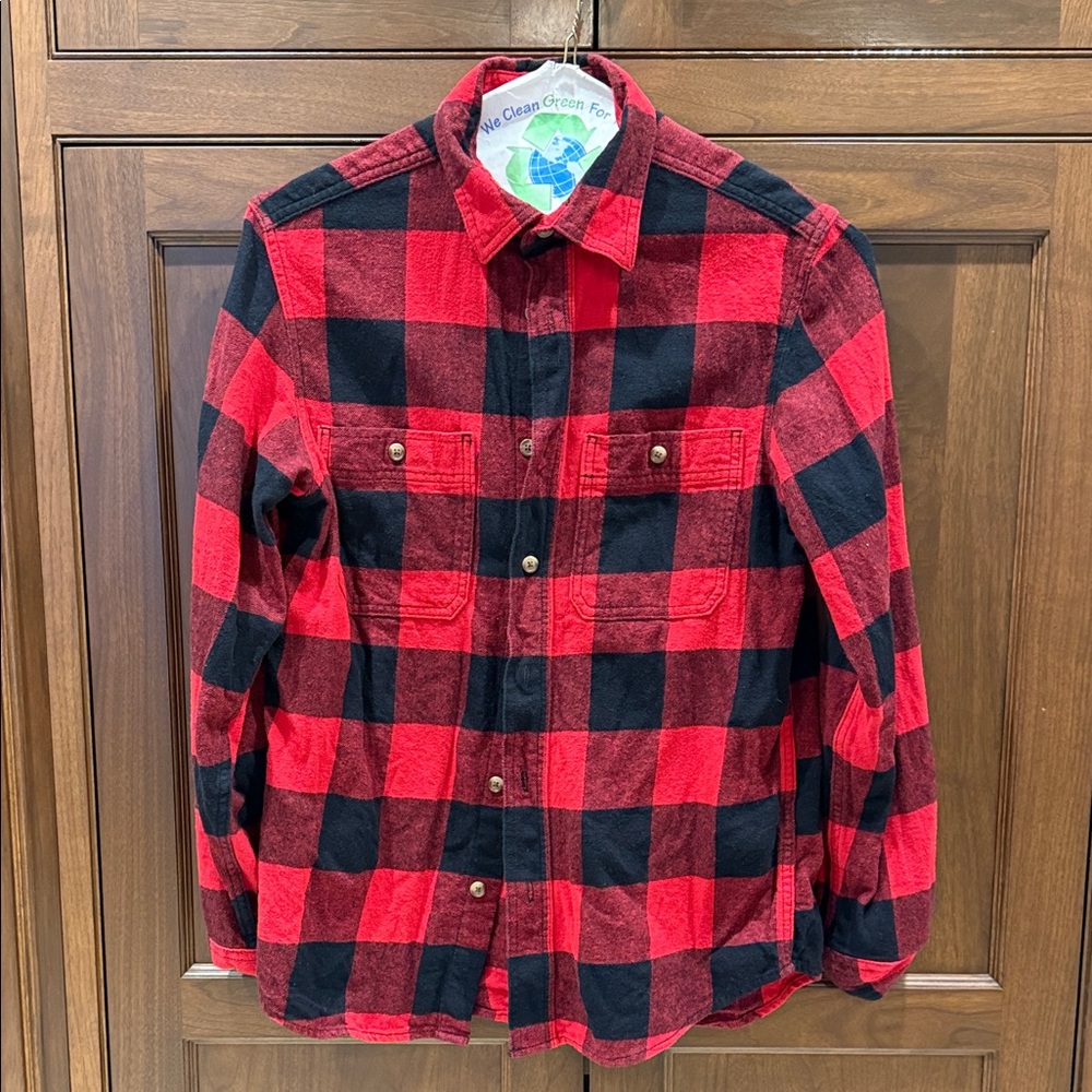 Old Navy Red and Black Plaid Casual Button Down Shirt